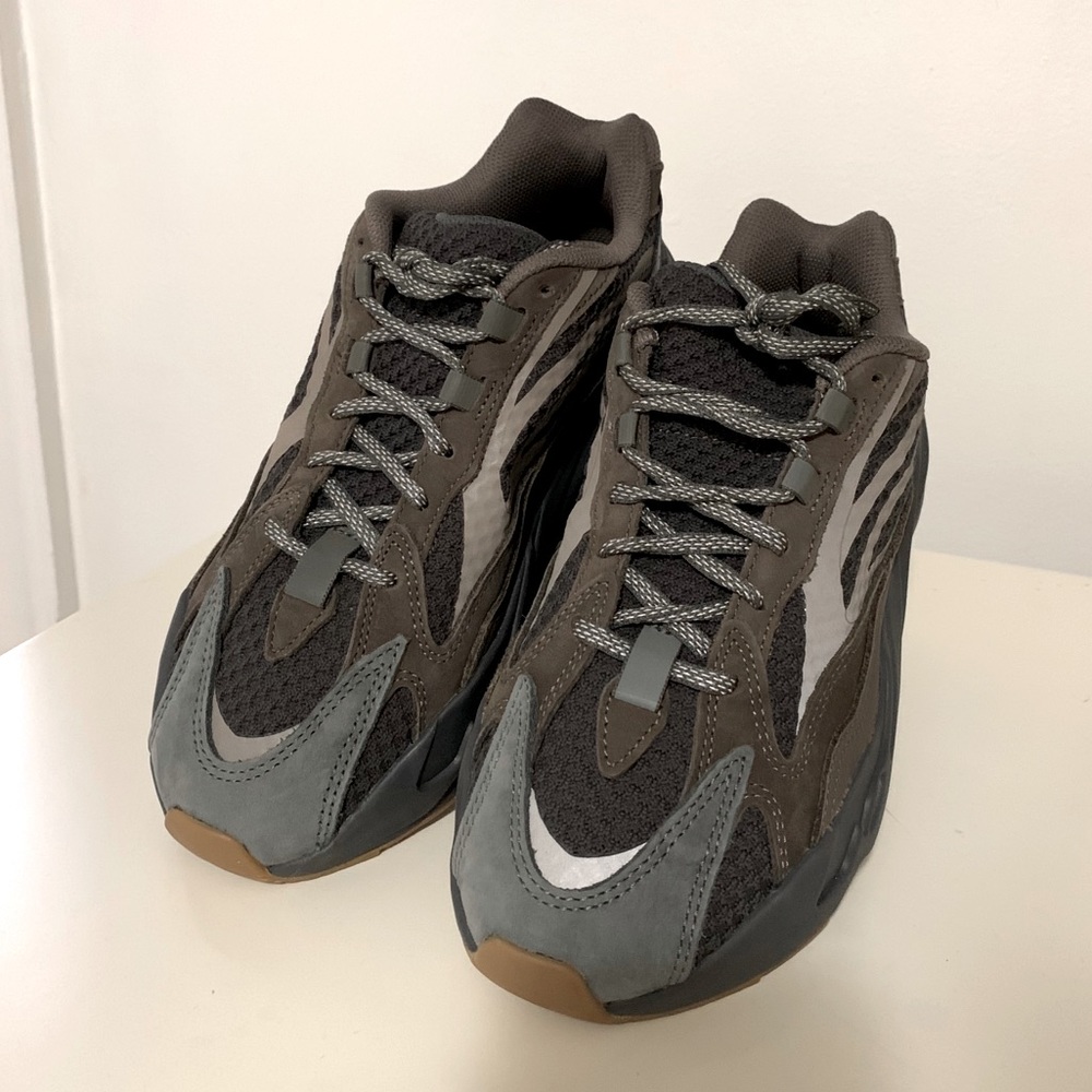 Yeezy 700 V2 Geode